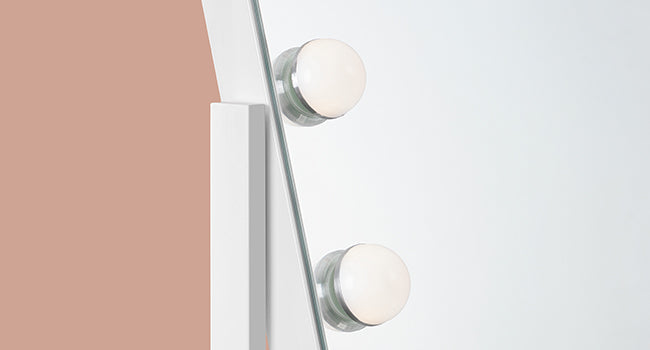 Καθρέφτης Μακιγιάζ για Τραπέζι Μπουντουάρ Περιστρεφόμενος με LED Ρυθμιζόμενο Φωτισμό και Θύρες Φόρτισης LW-M001W02