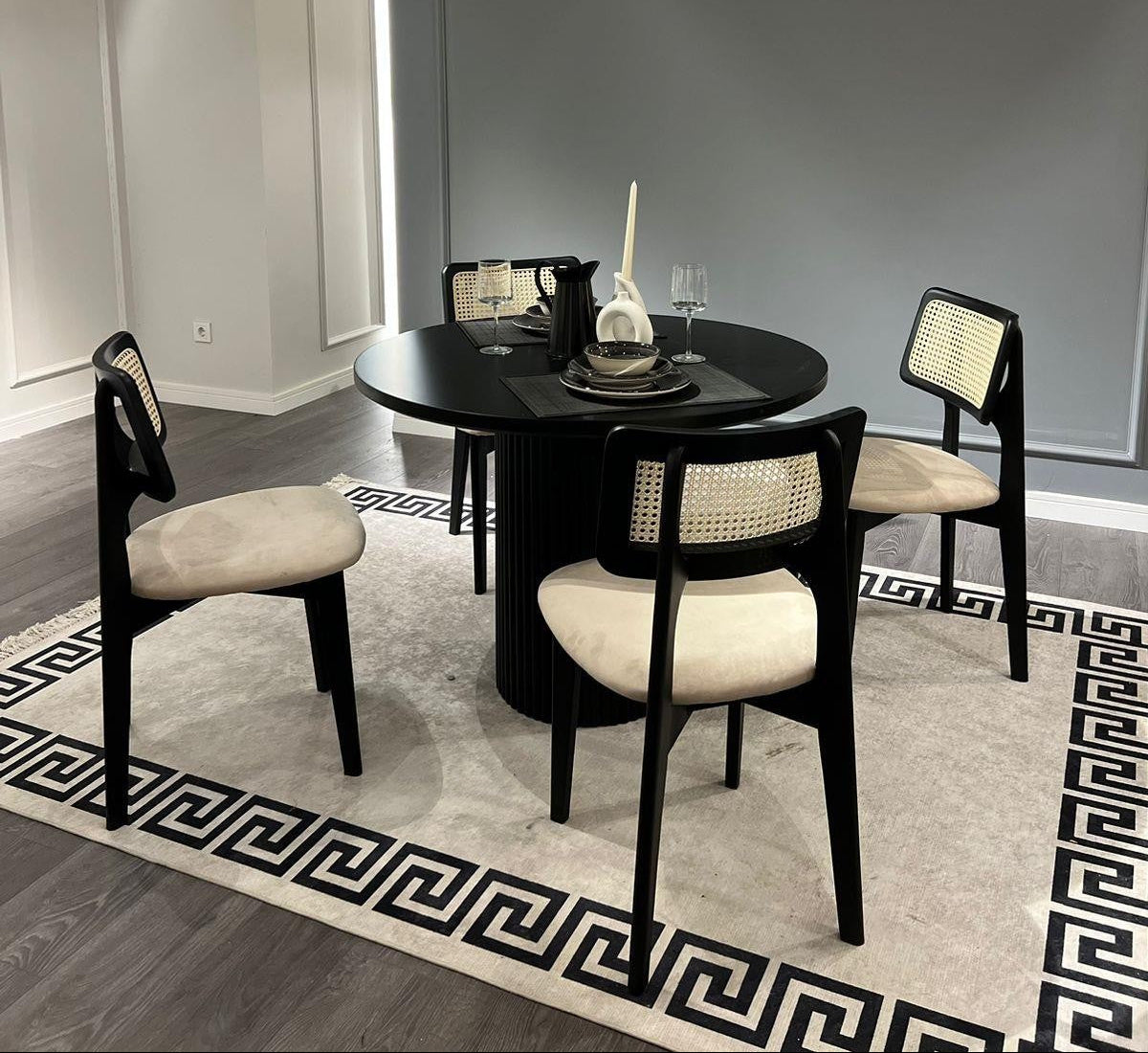 Μαύρο Τραπέζι Κουζίνας Τραπεζαρίας 