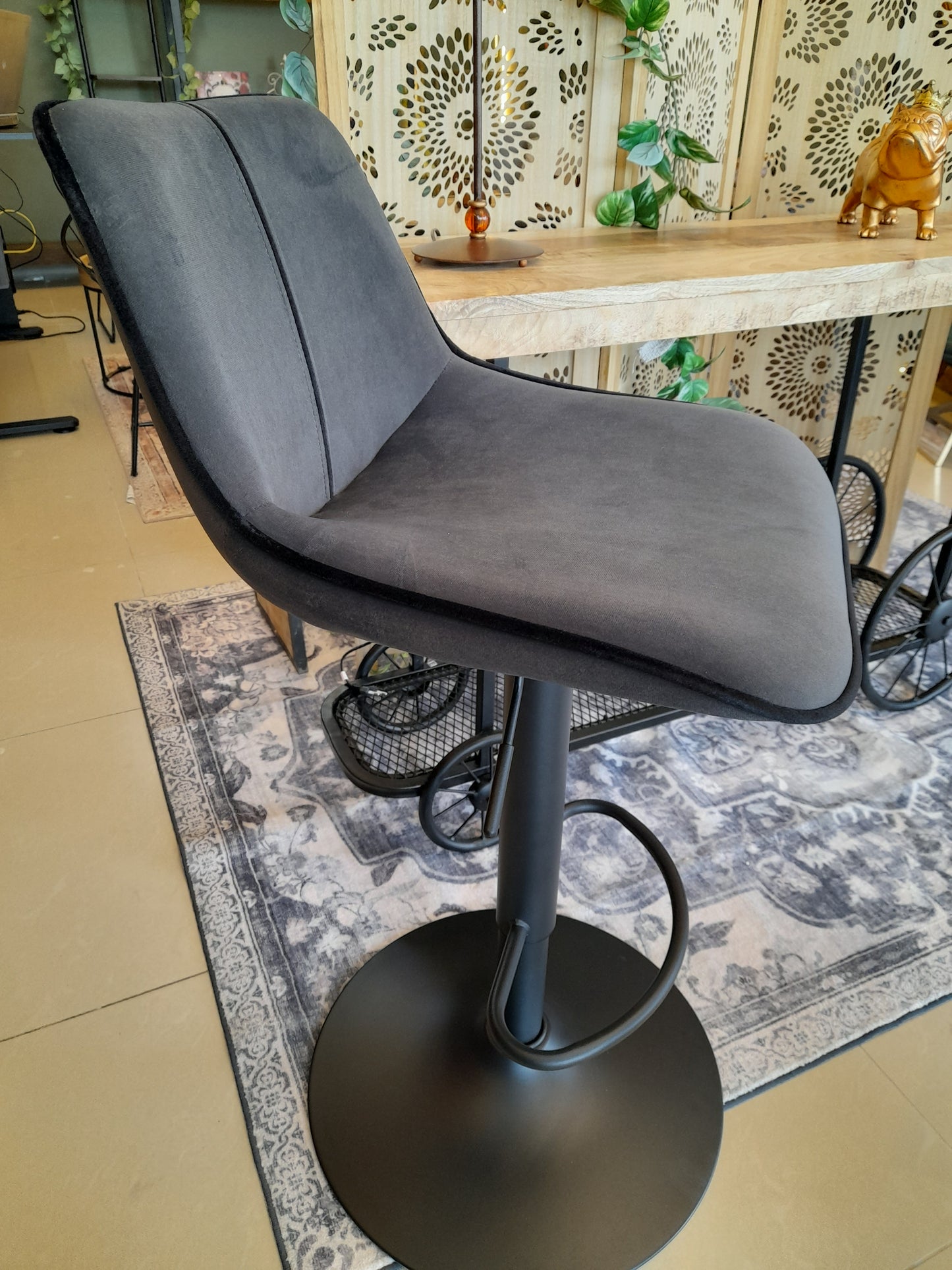 Σκαμπό για Πάσο Κουζίνας Σετ 2 τεμ Εργονομικό Κάθισμα Νησίδας Μπαρ Ρυθμιζόμενο Ύψος 63-84 εκ Μεγάλη Σταθερή Βάση Ανθρακί LJ-B188G01