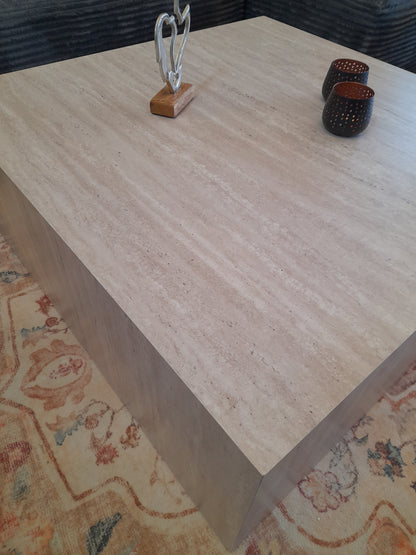 Τραπεζάκι Σαλονιού Όψη Πωρόλιθου με Διακριτικές Χωνευτές Ρόδες– Εύκολη Μετακίνηση Πλήρως Συναρμολογημένο 467NRD1102