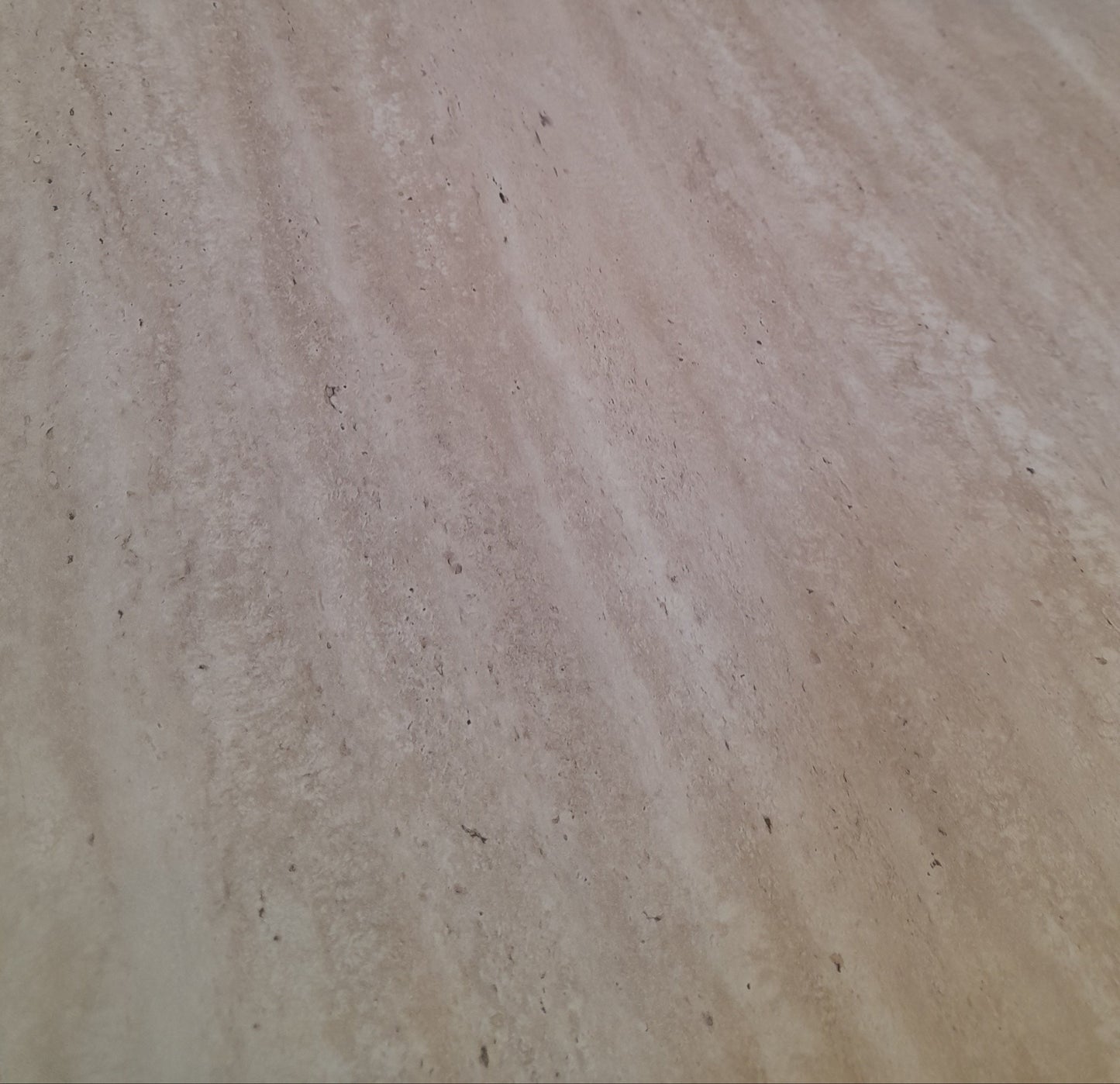 Τραπεζάκι Σαλονιού Όψη Πωρόλιθου με Διακριτικές Χωνευτές Ρόδες– Εύκολη Μετακίνηση Πλήρως Συναρμολογημένο 467NRD1102