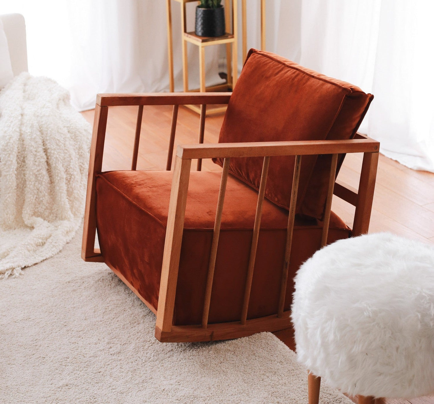 Κουνιστή Πολυθρόνα Βελούδινη