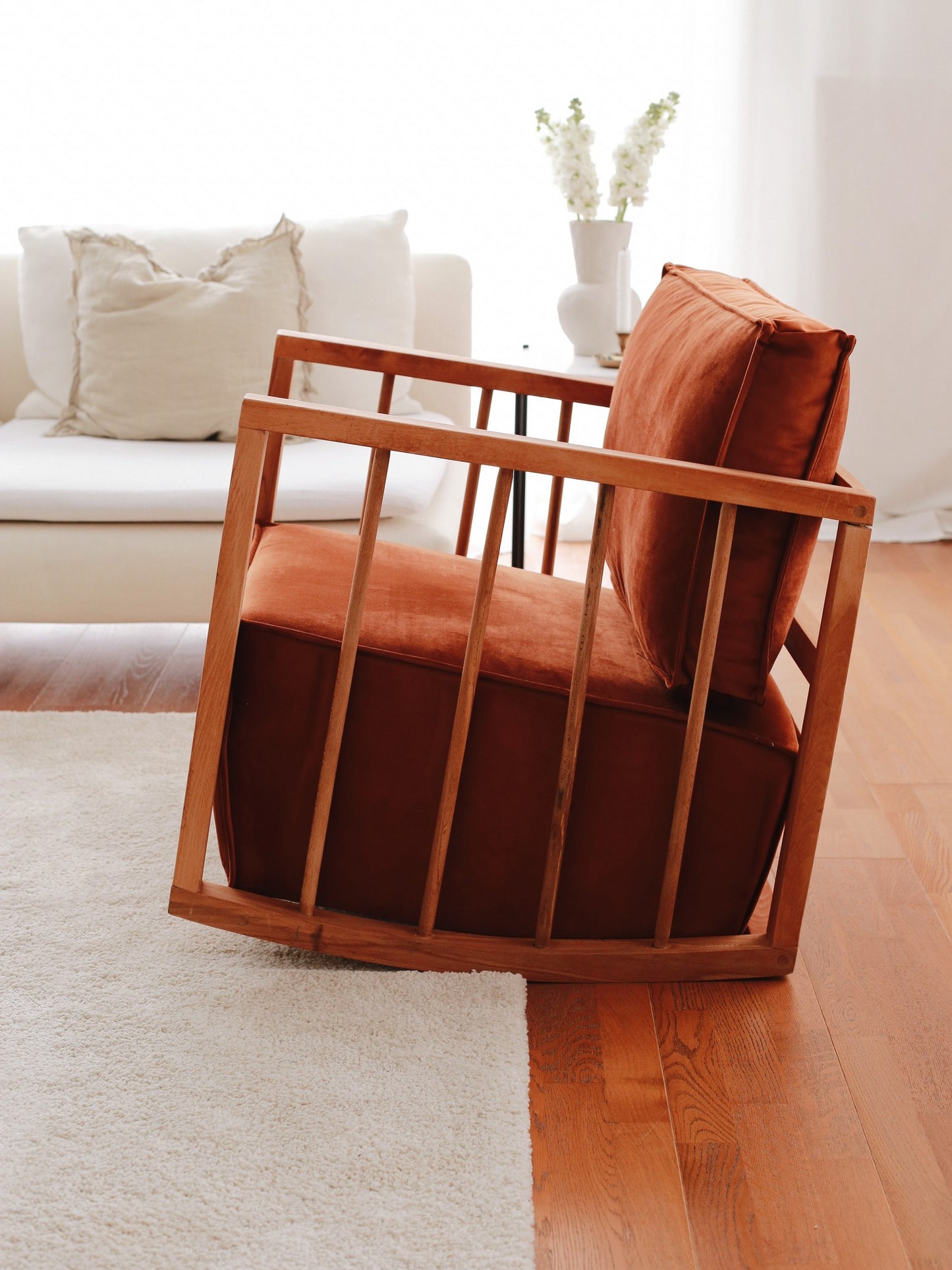 Κουνιστή Πολυθρόνα Βελούδινη Μασίφ Ξύλο Σκελετό σε 3 Χρώματα 383EVN1125