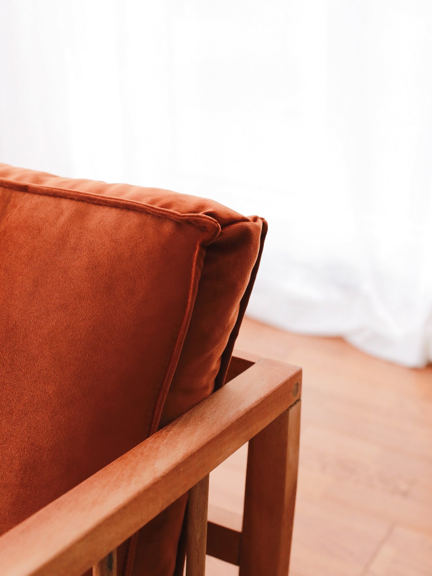 Κουνιστή Πολυθρόνα Βελούδινη Μασίφ Ξύλο Σκελετό σε 3 Χρώματα 383EVN1125