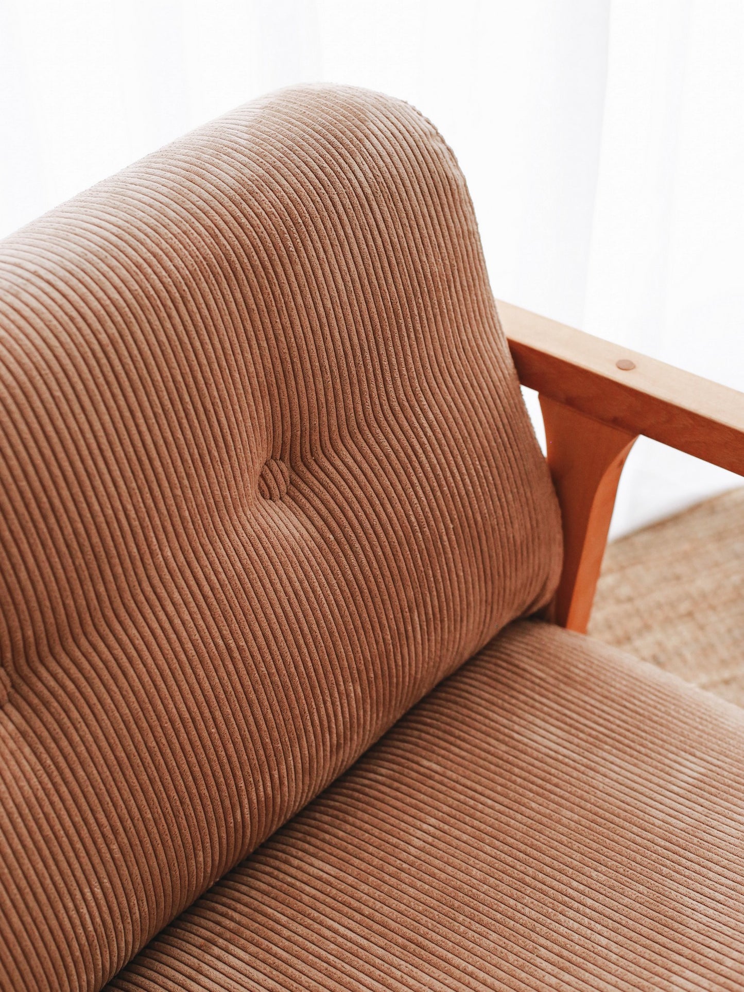 Κουνιστή Πολυθρόνα Βελούδινη με Μασίφ Ξύλο Σκελετό σε 4 Χρωματισμούς 383EVN1147