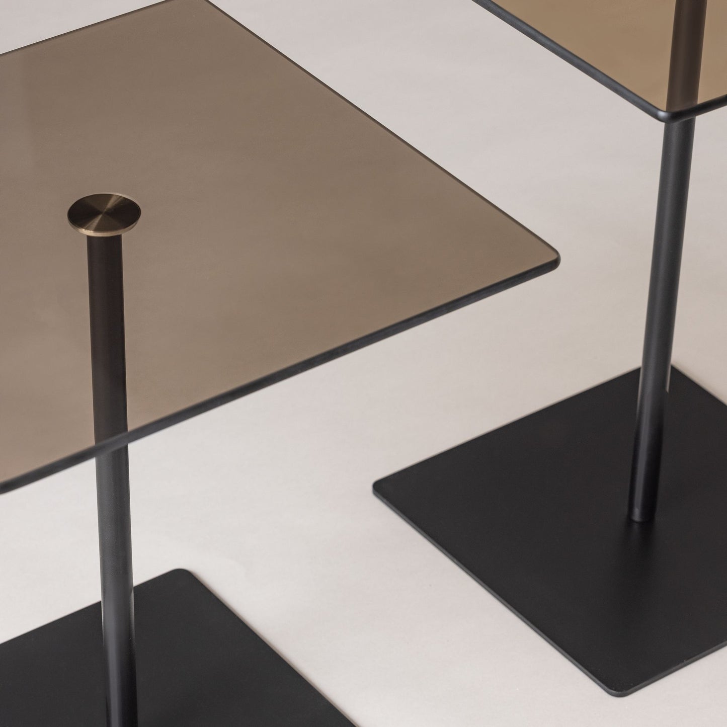 Τραπεζάκι Σαλονιού Set Μαύρο - Μπρονζέ 40 x 40 x 45 εκ GR552NOS2578