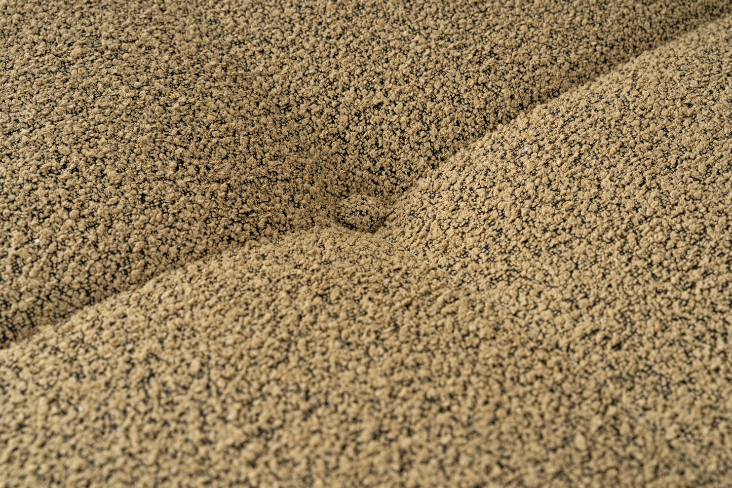 Χακί Μπουκλέ Καναπές Τριθέσιος Στεγνοκαθαριζόμενο Ύφασμα 3θέσιος Καναπές 560ARE1912