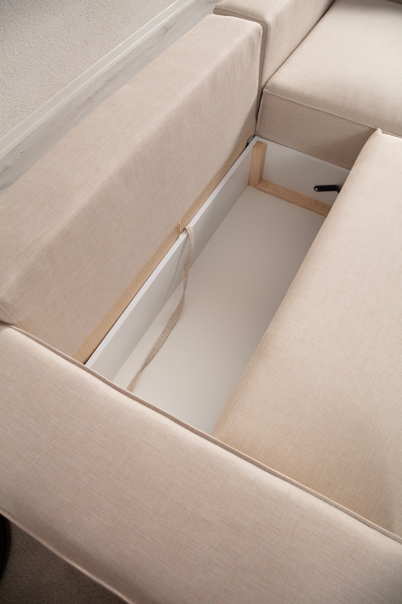 Εκρού Γωνιακός Καναπές Κρεβάτι Πολυλειτουργικός με Μηχανισμό Ολίσθησης 560ARE2219