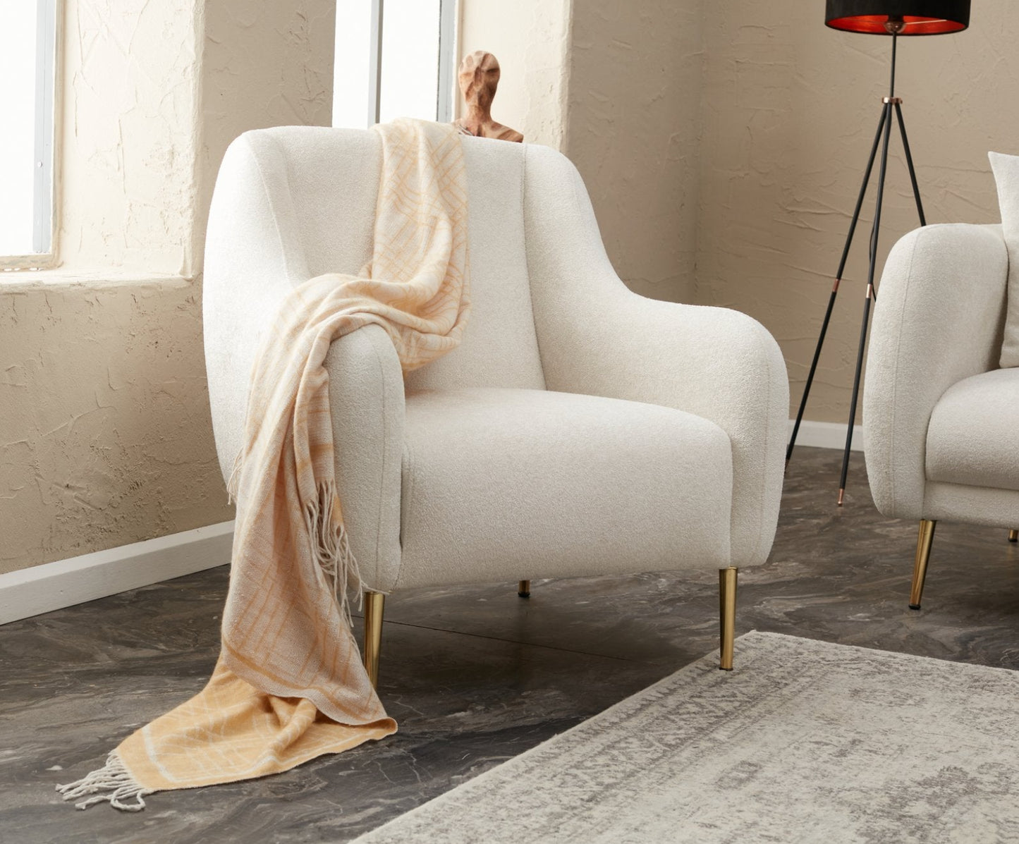 Πολυθρόνα Υφασμάτινη Εύκολα Καθαριζόμενη σε Κρεμ-Μπεζ-Γκρι Με Χρυσά Πόδια 825BLC2828