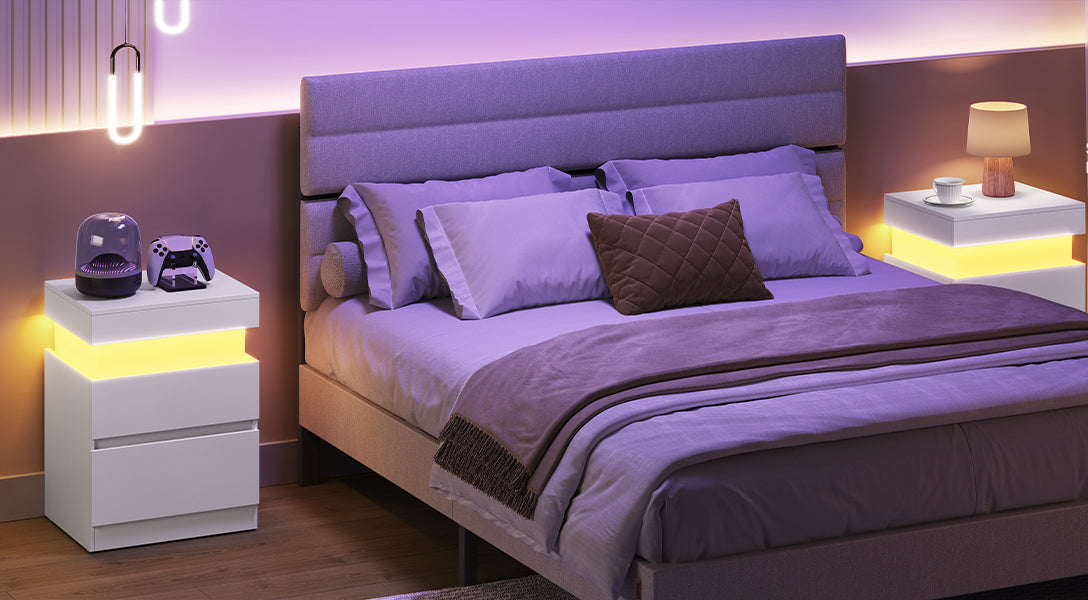 Κομοδίνο με Σταθμό Φόρτισης Σετ 2 τεμαχίων Φωτισμός LED Βοηθητικό Τραπεζάκι Μοντέρνο με Συρτάρια, 2 Πρίζες AC και Θύρες USB LET-829WB01