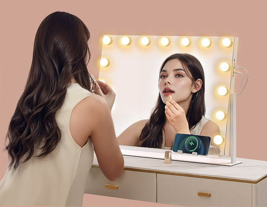 Καθρέφτης Μακιγιάζ για Τραπέζι Μπουντουάρ Περιστρεφόμενος με LED Ρυθμιζόμενο Φωτισμό και Θύρες Φόρτισης LW-M001W02