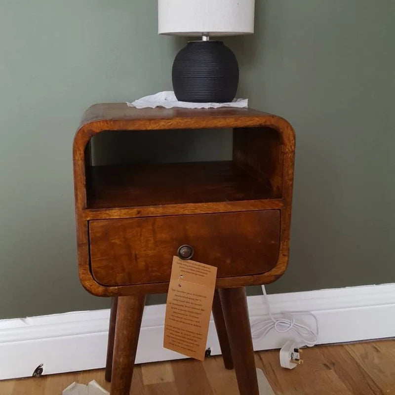 Στενό Κομοδίνο 30 εκ για Μικρούς Χώρους με Συρτάρι Μασίφ Ξύλο σε Χρώμα Καστανιάς IN3911